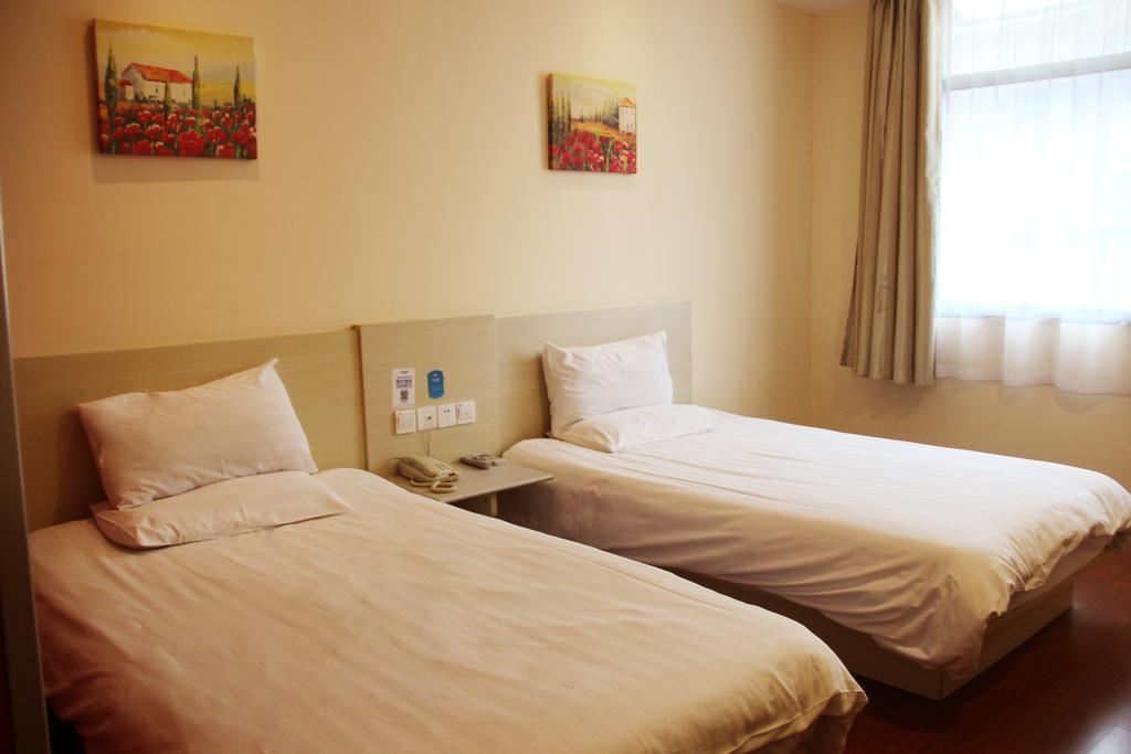 Hanting Hotel Shanghai Hongqiao Railway Station Huqingping Highway 部屋 写真
