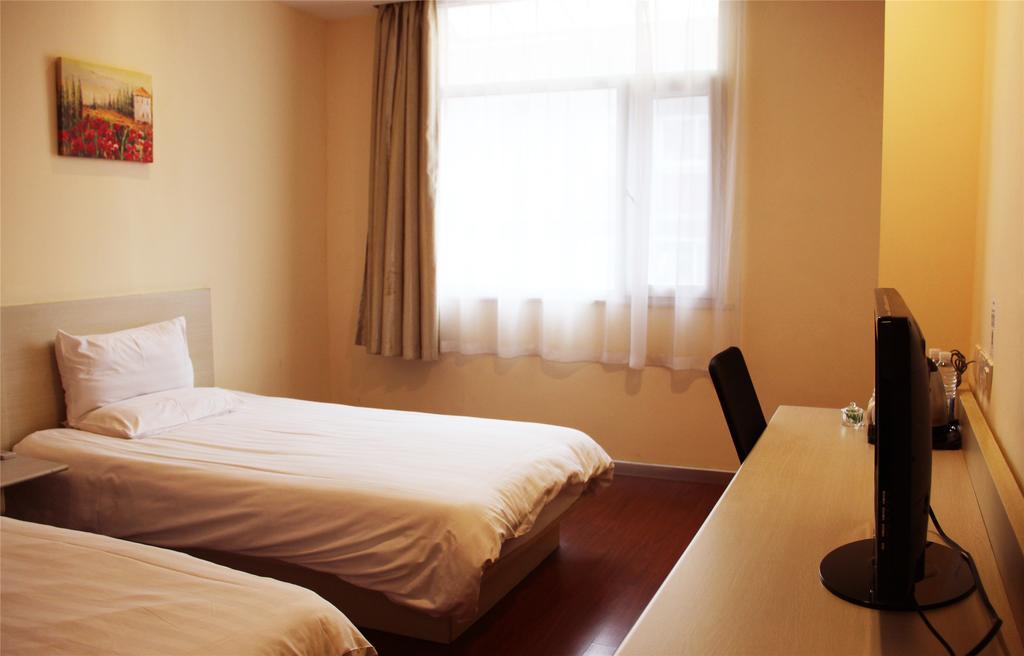 Hanting Hotel Shanghai Hongqiao Railway Station Huqingping Highway エクステリア 写真